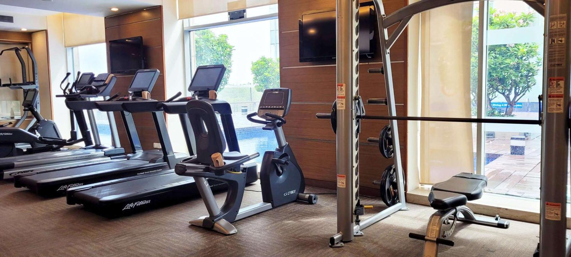 Radisson Blu Hotel, גרייטר נוידה מראה חיצוני תמונה A gym at a hotel