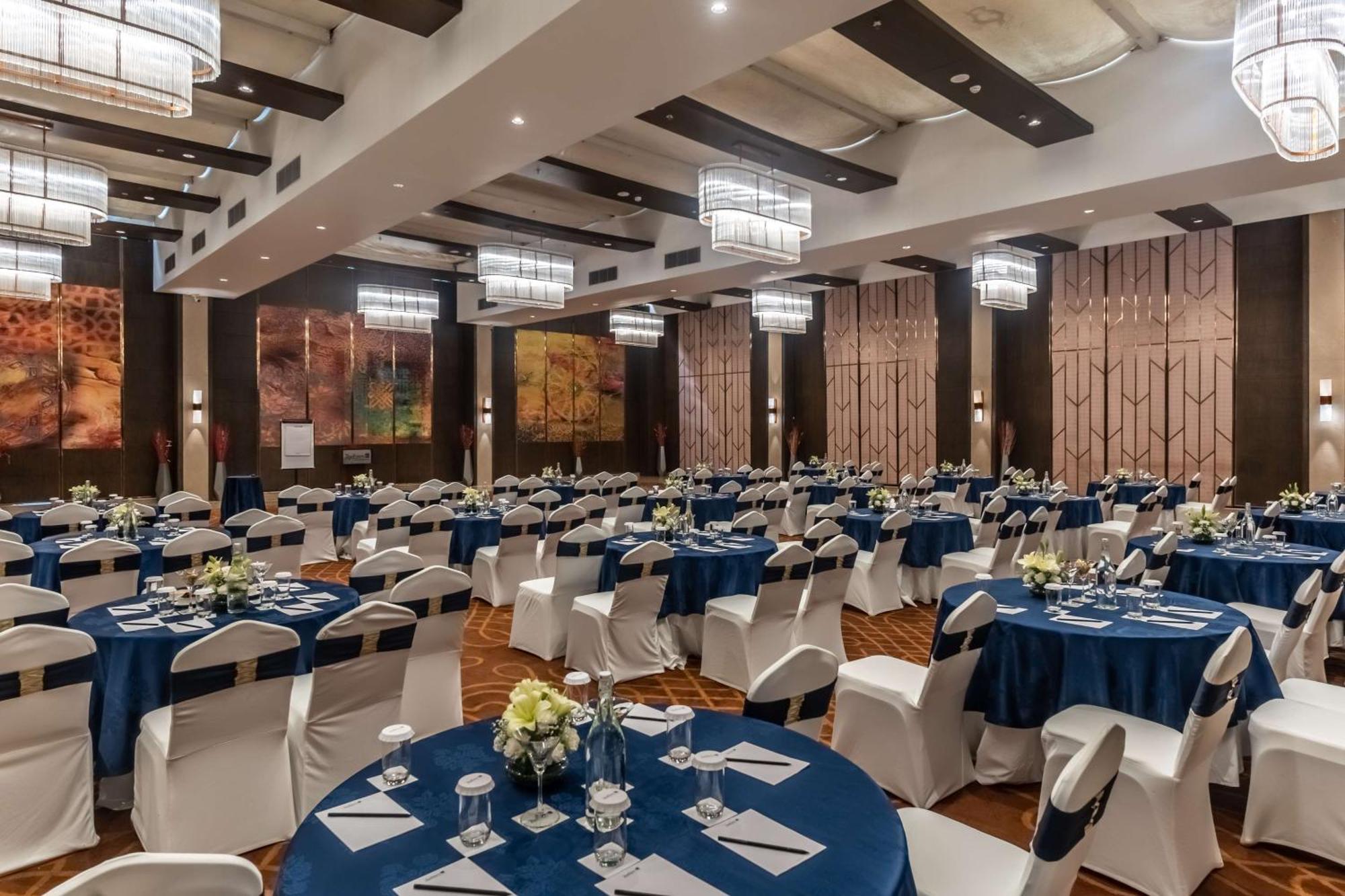 Radisson Blu Hotel, גרייטר נוידה מראה חיצוני תמונה The Grand Ballroom