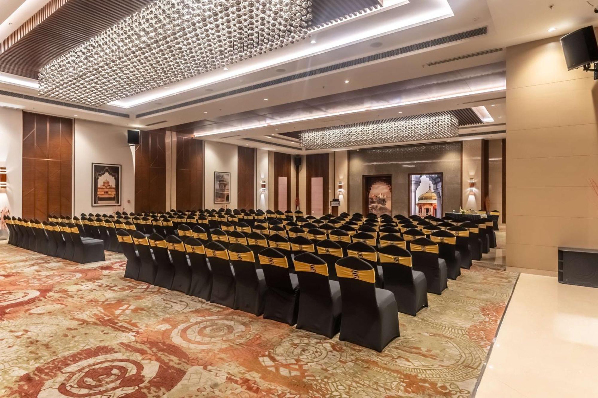 Radisson Blu Hotel, גרייטר נוידה מראה חיצוני תמונה The Grand Ballroom